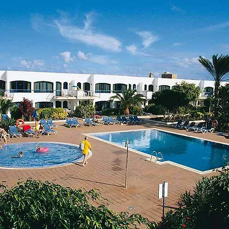 Las Palmeras I & Ii Hotel